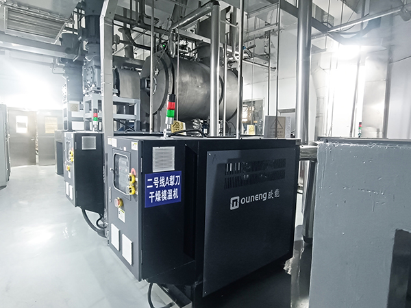 電池材料干燥<a href='http://m.jhlxx.com/p_mowenji.html' class='body-link'>模溫機</a>